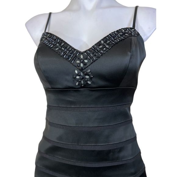 Oleg Cassini black bodycon dress spaghetti strap size 6 style 20612 - Picture 3 of 8